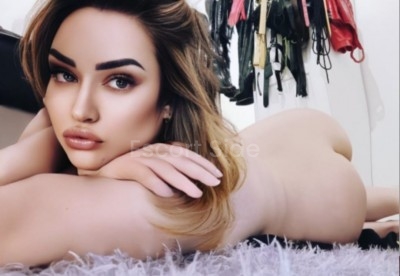  SQUIRTER DOMINA ! PARTY GIRL