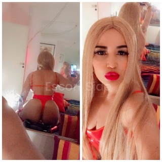 Hi, I'm scarlett, a lover of parties and games. in vejle 