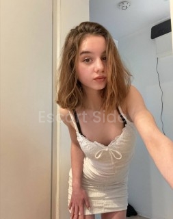 Baby doll & beautiful slim girl 100 % Real