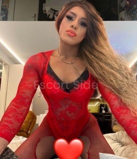 😘🔥🔥Jag är Donatella, en kuban, 🔥🔥Jag. jag är amager 😘😘 24 cm XX bra sex 💦 är aktiv. och passiv.  ts. Jag gör dem alla också. tjänster för. slavar.  feminisering.  Särskilda lärlingar för. För de som gillar det. herravälde. sorf.  stark. och utan. dominans