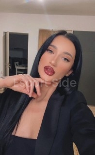 Andia x hot brunette in Copenhagen