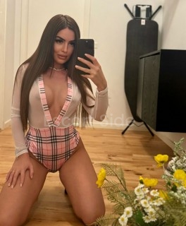 Martina anal Queen just arrived