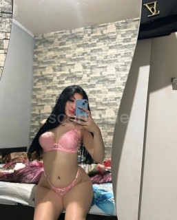 New in town party girl💕