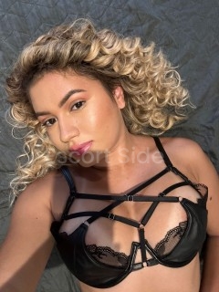Angelica🥰natural blonde with curls🍀