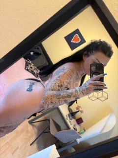 Bambi is back. Duo also with Cristal. #Mobilepay #partygirl 