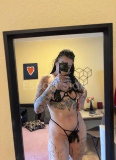 Bambi is back. Duo also with Cristal. #Mobilepay #partygirl 