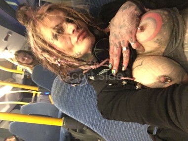 jeres yndlingsfuckdoll er i